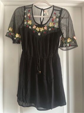 True Destiny Black Sheer Mesh Floral Embroidered Mini Dress Size Small